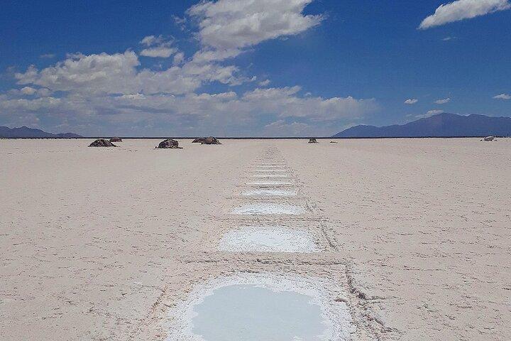 Adventure in the Great Salt Flats in the White Desert