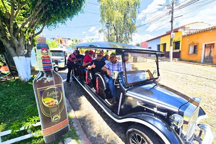 Antigua Guatemala City Tour in Vintage Electric Classic Car