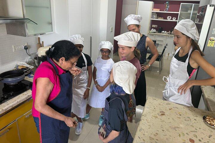Kerala Cooking Class with Charming Freeda in her Kochi Home