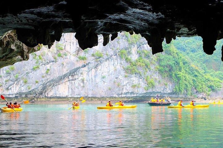 Ha Long Bay Day Cruise in One Day Tour