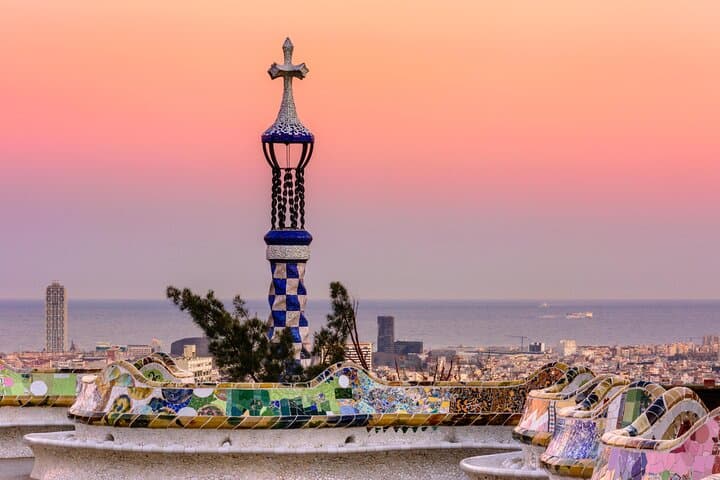 Private Sagrada Familia & Park Guell Guided Tour