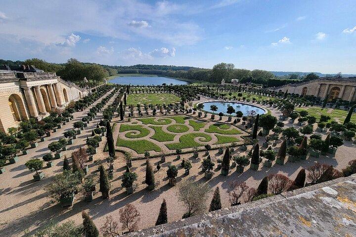 Self Guided Tour to the Versailles with Timed Passport Ticket