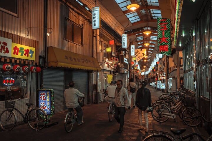 Back Alleys & Red Lights with BBQ Dinner