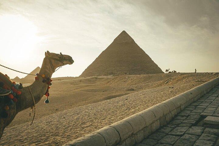 8-Day Egypt Tour : Cairo & 4-Night Nile Cruise + Domestic Flights