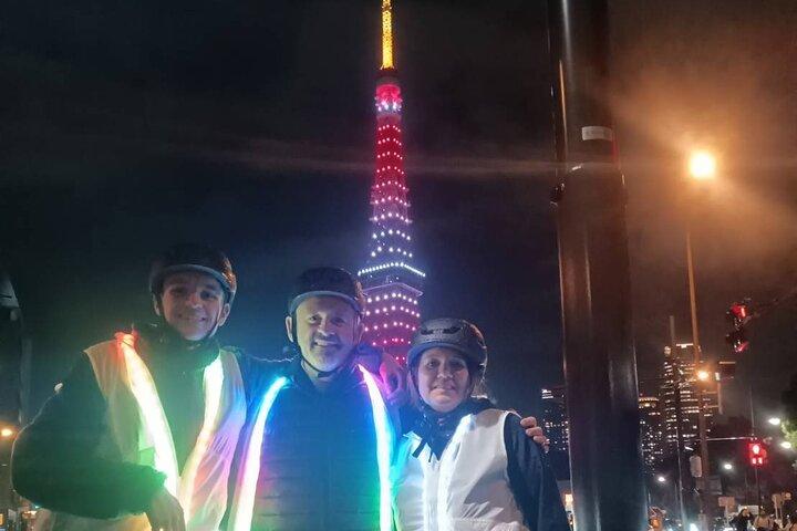 Tokyo: Tokyo Tower E-scooter Tour -Tower Ticket Included-