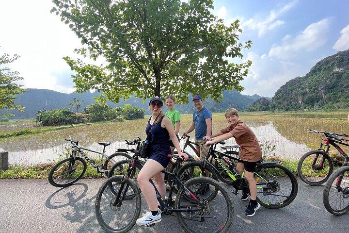 Mua Cave Trang An and Bich Dong Private Day Tour