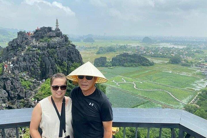 Private Luxury Day Trip to UNESCO Trang An Mua Cave and Bich Dong