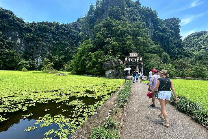 Luxury Private Tam Coc Bich Dong Mua Cave and Biking