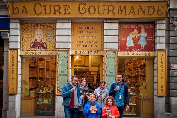 Brussels Private Food Tour: Waffles, Fries, Beer & Local History