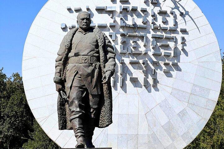 Bishkek Hidden Gems Landmarks and Culture Walking Tour
