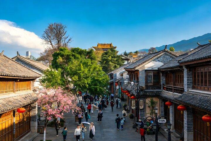 Kunming Private Day Tour to Dali City Highlights by Bullet Train
