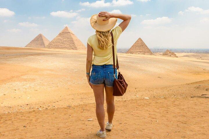 Private Tour to Giza Pyramids, Memphis & Saqqara with Camel Ride