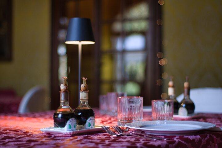 Modena: Acetaia Guided Tour with Balsamic Vinegar Tasting