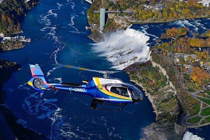 Niagara Falls Canada Tour: Helicopter, Boat Cruise & Journey