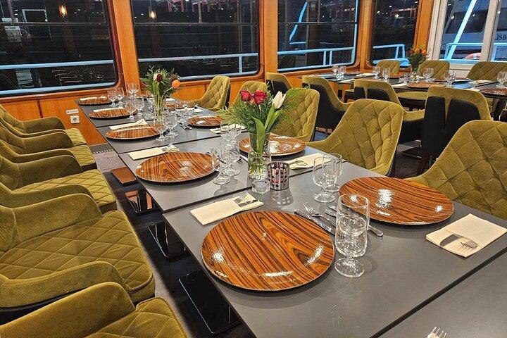 Lisbon Dinner Cruise with Live Jazz on the Tagus River