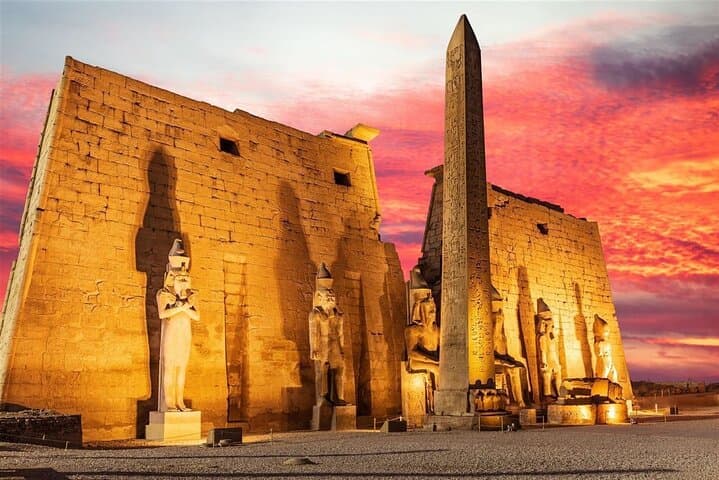 Private 2-Day Luxor Sightseeing Tour of West and East Banks