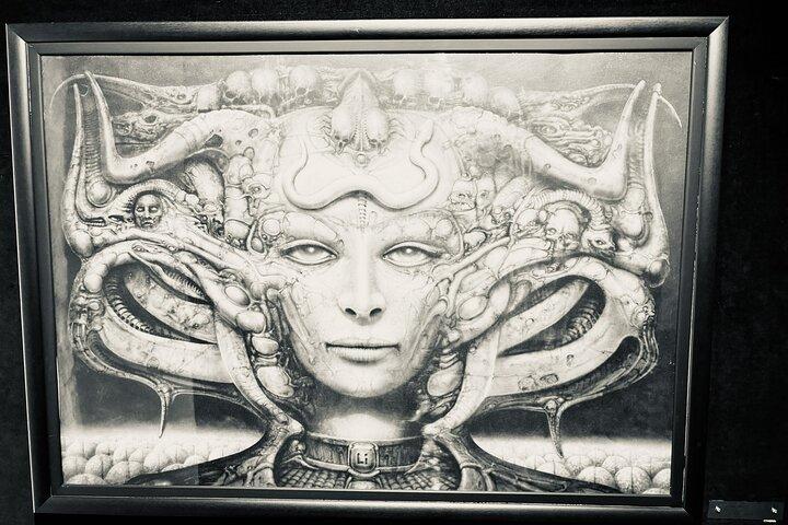 Art, Castle & Aliens: HR Giger Museum Full-Day Tour from Geneva
