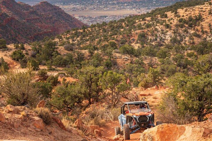 YOU DRIVE!! 4 Hr Peek-a-Boo & Hog Canyon Tour-Starting at $175 pp