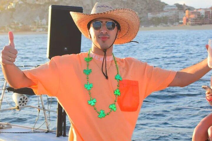 Los Cabos Sunset Cruise: Iconic Views, Group Joy, Food and Drink
