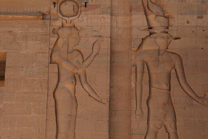 Private Return Transfer from Luxor to Aswan’s Highlights
