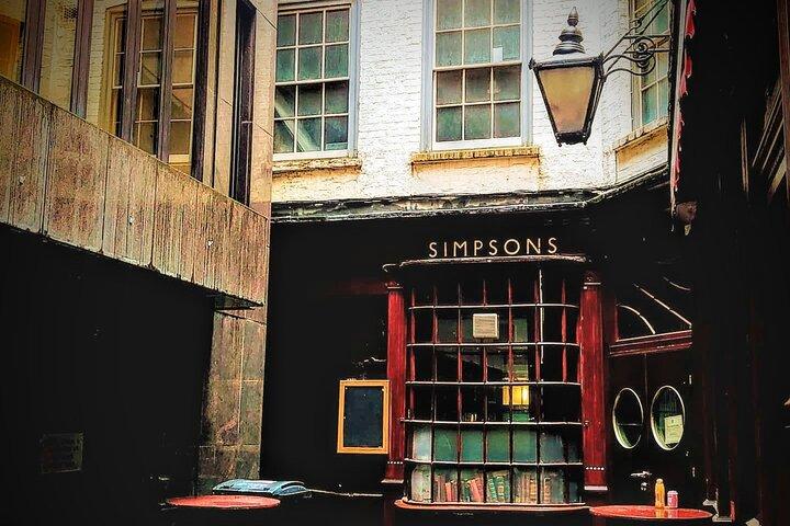 London's Historic Areas And Hidden Secrets - A Very Small Group Tour