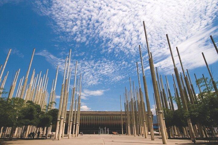 Medellin City Tour : history, culture and tradition