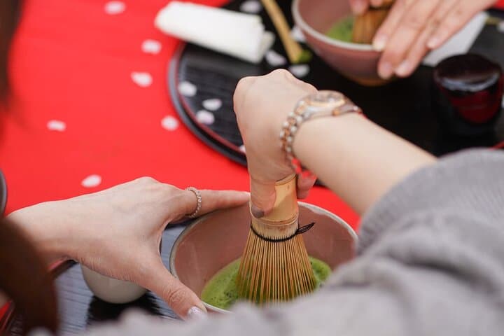 Tokyo Cherry Blossom Matcha Experience in Yoyogi Park (Shibuya)