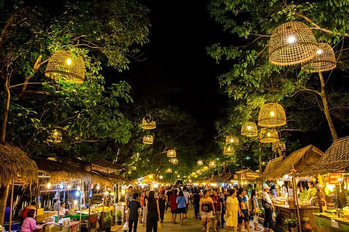 Ayutthaya 5 Temples and Night Market Day Tour from Bangkok