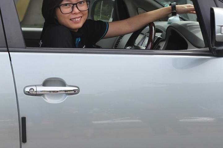Sit Back & Relax - Kuala Lumpur to Singapore MPV Transfer