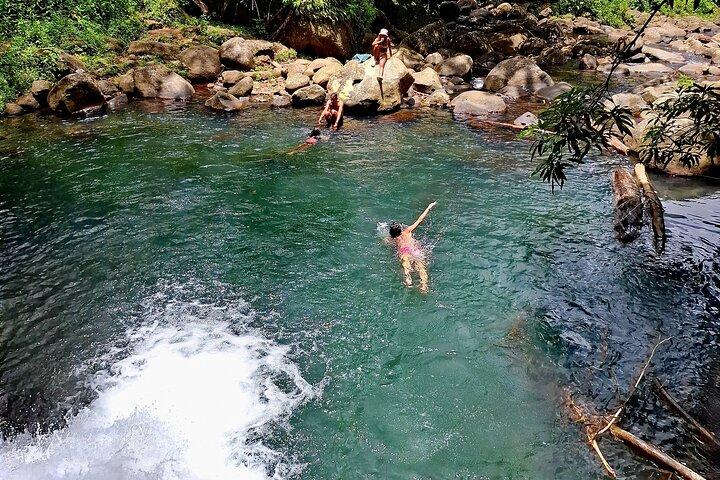 Seven Sisters Waterfall Hike