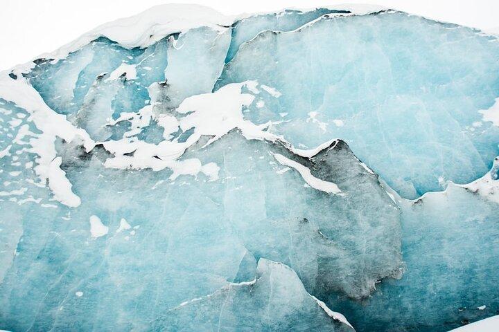 Bogdanovich Glacier tour with hotel pick up