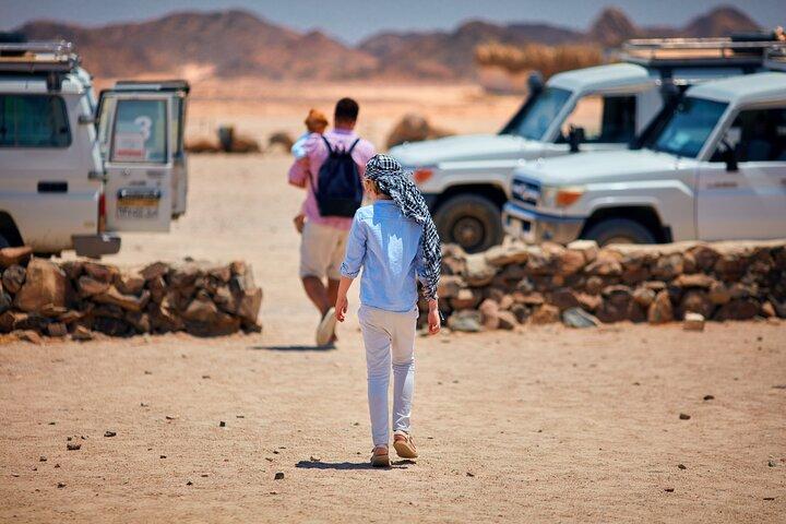 From Sharm: Colored Canyon Jeep Safari, Snorkeling, Dahab & Lunch