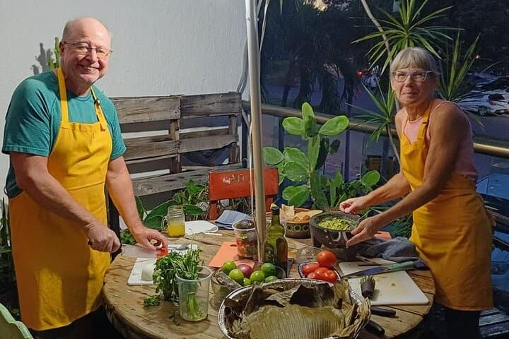 4h Cooking Class in Mexico City: 8 Recipes & Bottomless Drinks