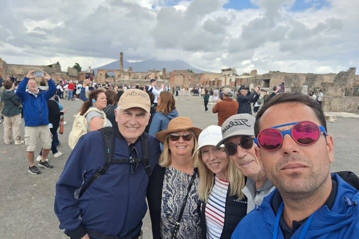 Naples to Pompeii stop 2 hours onto hotel sorrento / positano