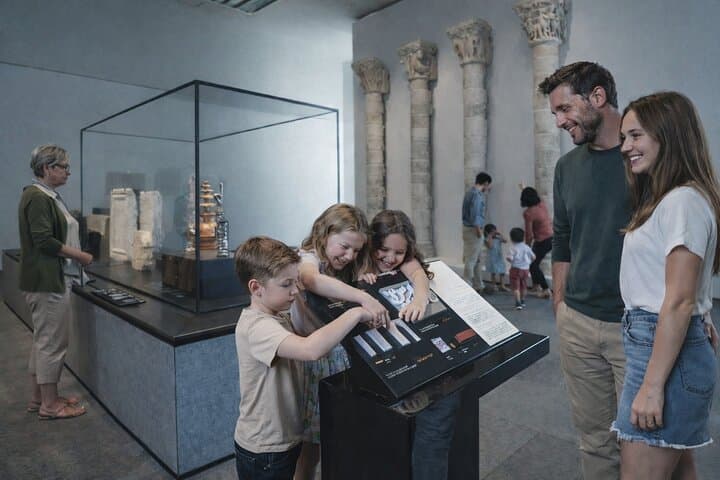 From Dubai : Abu Dhbai Tour Including Le Louvre Museum Ticket