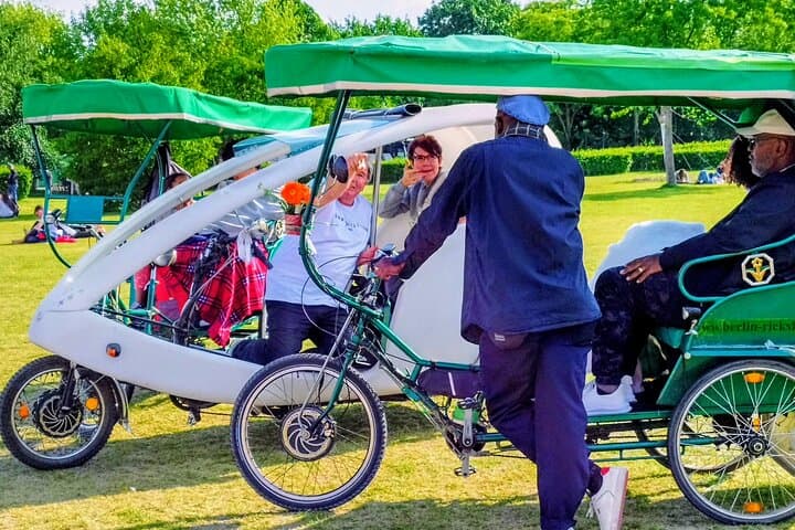 Rickshaw Tour-Cruise Ship guests arrive 9.30 upto 11.30 am Berlin