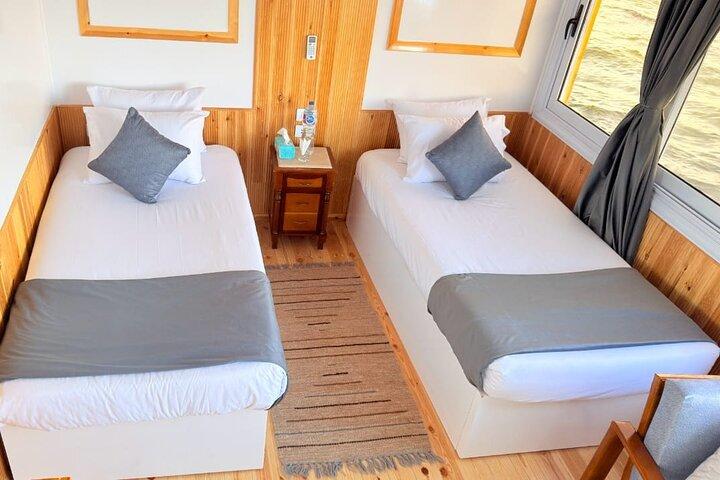 4 Days Dahabiya Nile Holiday Cruise from Aswan to Luxor