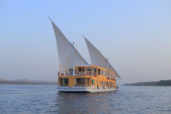 4 Days Dahabiya Nile Holiday Cruise from Aswan to Luxor