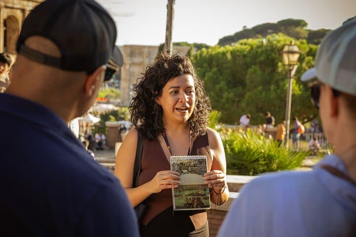 VIP Colosseum, Palatine Hill and Roman Forum Guided Tour
