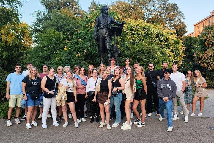 Düsseldorf PubCrawl: 4 Venues, Welcome Shots + Club Entry