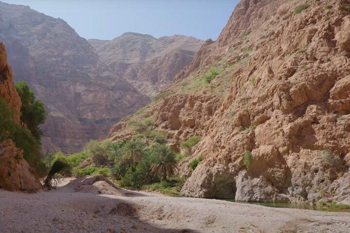Wadi Shab and Bimmah Sinkhole Private full-day Tour