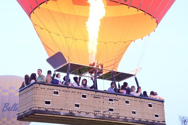 Luxury Sunrise Hot Air Balloon Ride in Luxor with Hotel Pickup