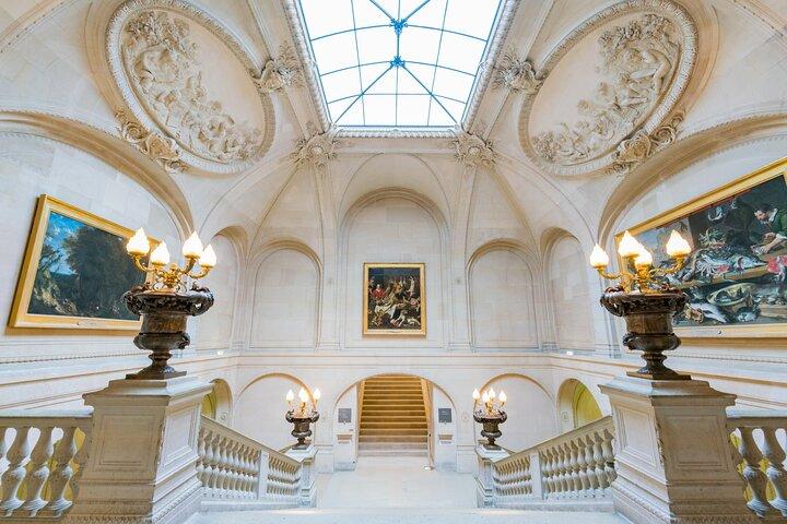 Paris Louvre Museum Skip-the-Line Highlights Guided Tour