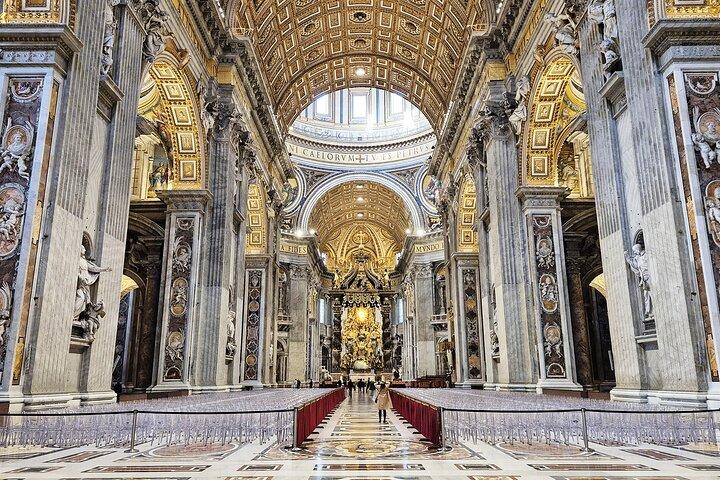 St Peter's Basilica Tour with Dome and Crypt (Papal Tomb)