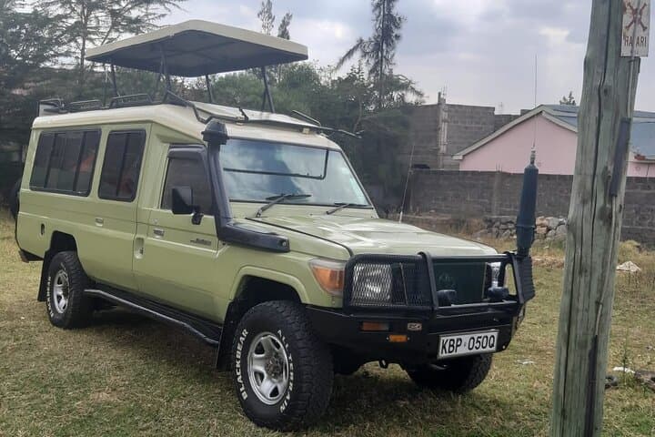 Kenya Eleven Day Luxury Safari and Wildlife Adventure