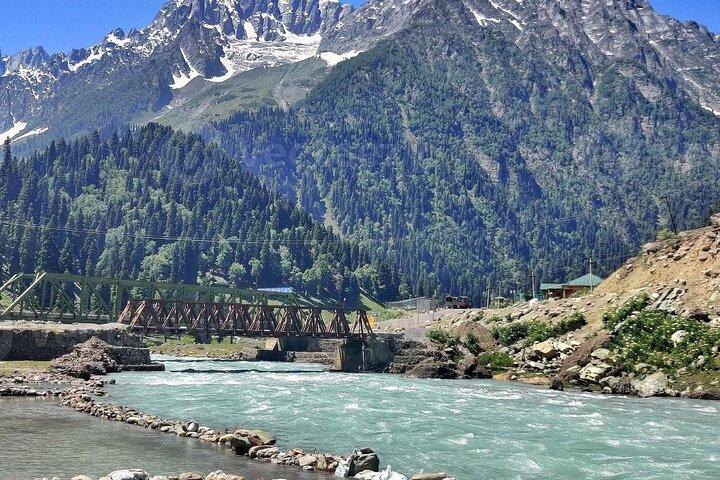 Sonamarg Day Tour to Meadows Glaciers Rivers and Valleys