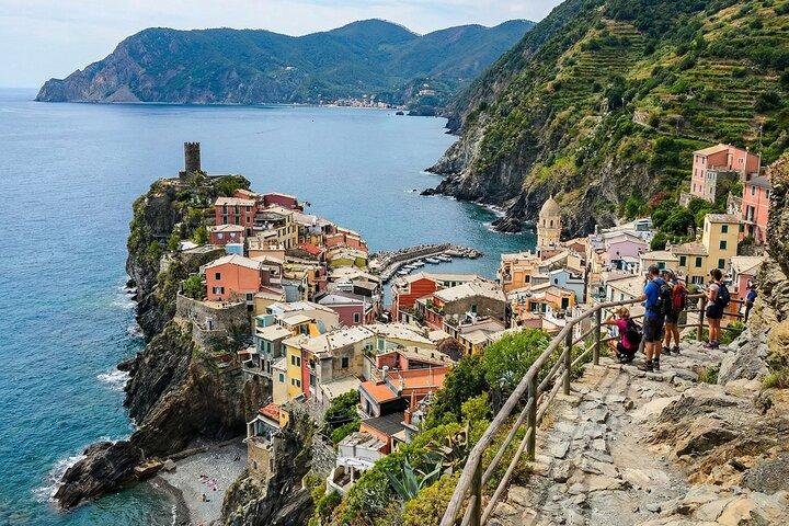 Cinque Terre: Self‑Guided Views, Vineyards and Villages