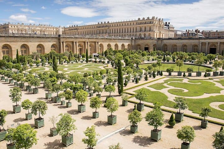 Private One Way Transfer from Paris to Versailles