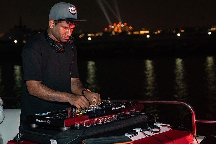 Dubai Marina Four hours Night Yacht Party + Optional Transport