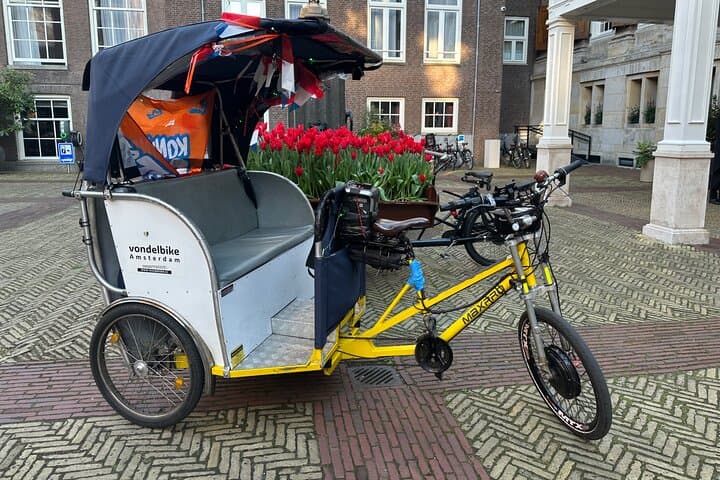 Explore Amsterdam in 75 Minutes – Pedicab Rickshaw City tour